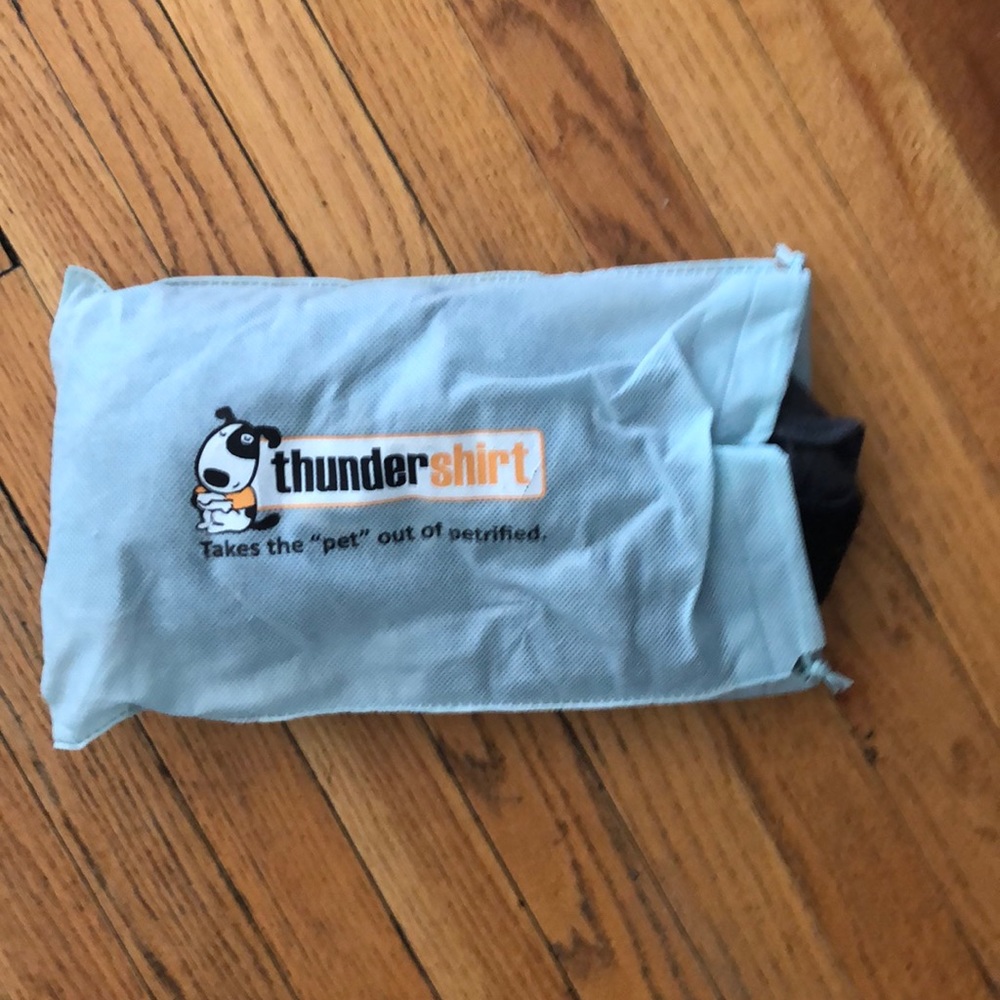 thunder shirt size Extra large